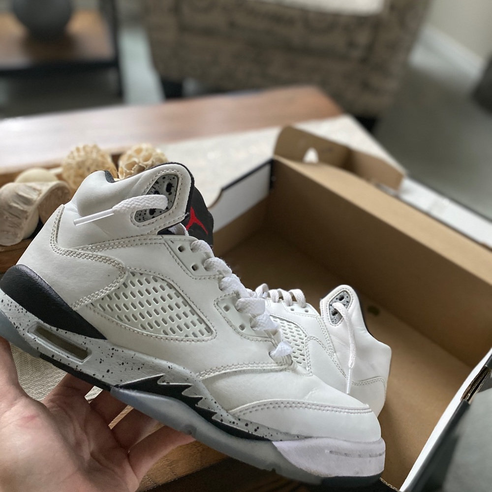 ‘White cement’ Air Jordan retro 4s